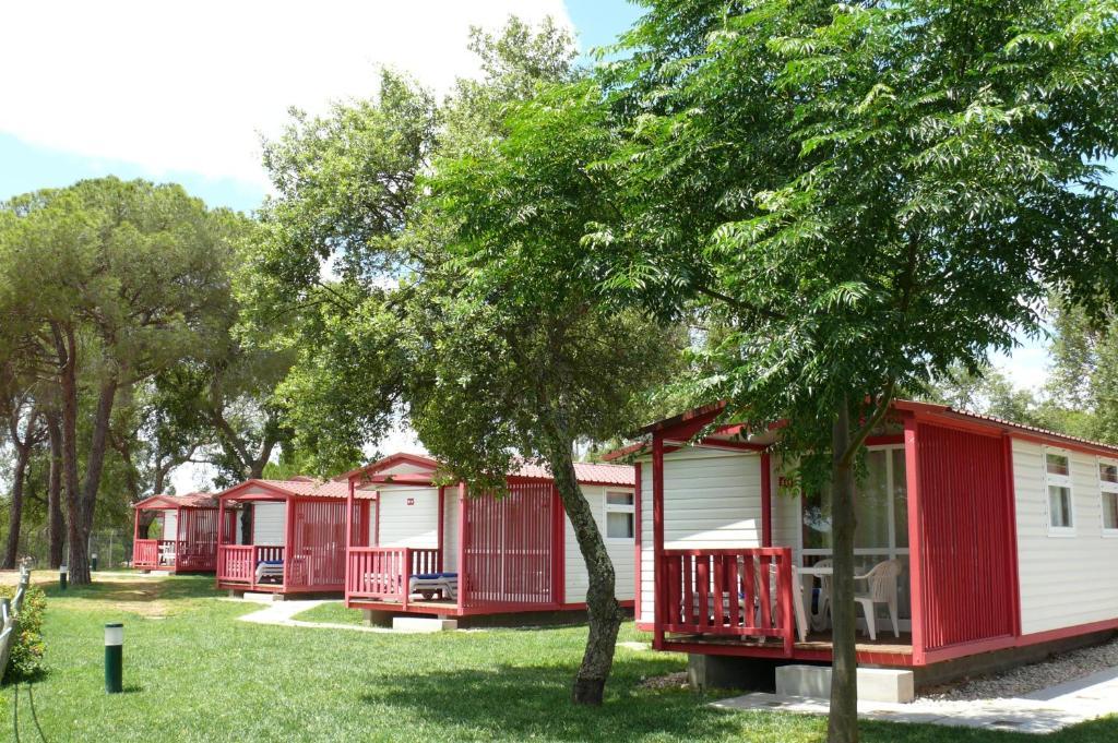 Parque De Campismo Orbitur Montargil Hotel ภายนอก รูปภาพ